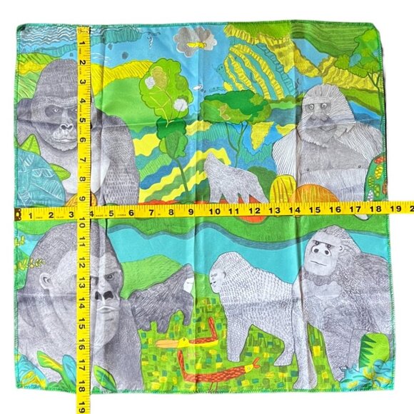 LUSH Limited Edition "Gorillas" 100% Recycled Polyester Knot Wrap, 18" x 18” - Picture 2 of 2